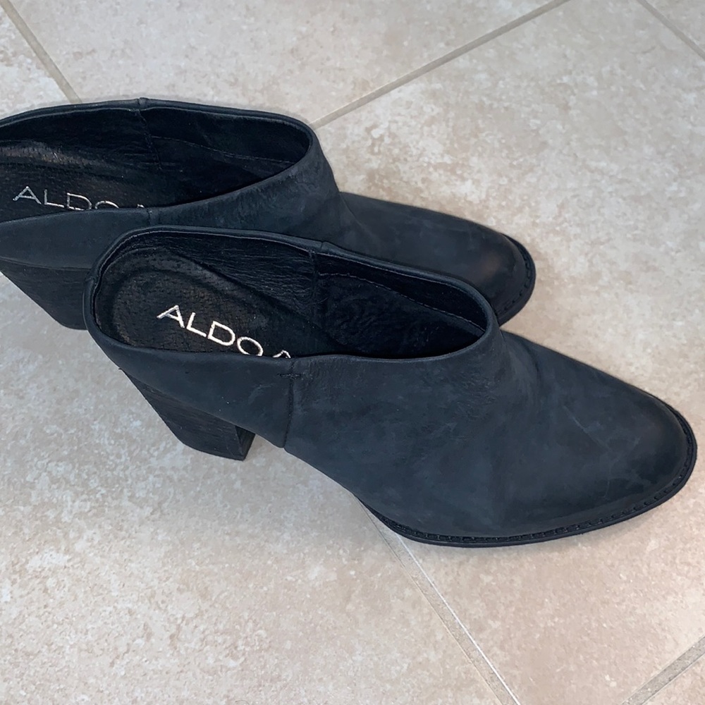 Aldo Black Slip-on Mules Sz8